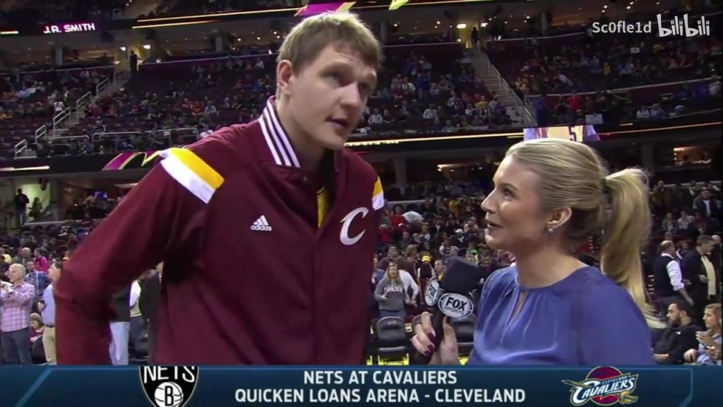 哈哈！名场面：莫兹戈夫不小心在采访中说了俄语！