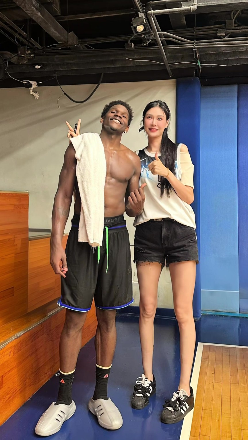 许诺官方1米96，甚至还压了华子一点