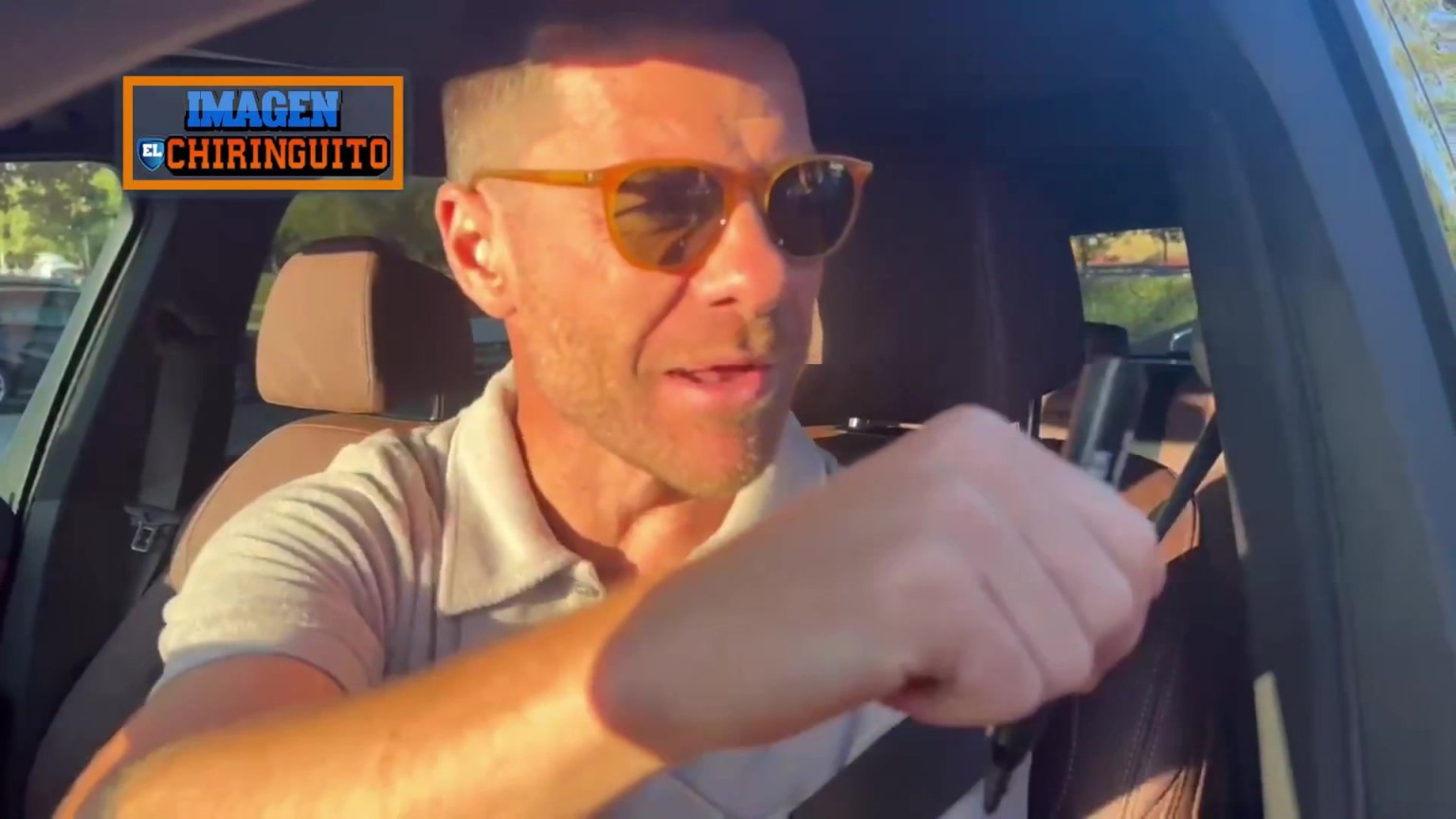 当被问及亚马尔的点球时，阿隆索笑着说：我就知道你会问这个问题