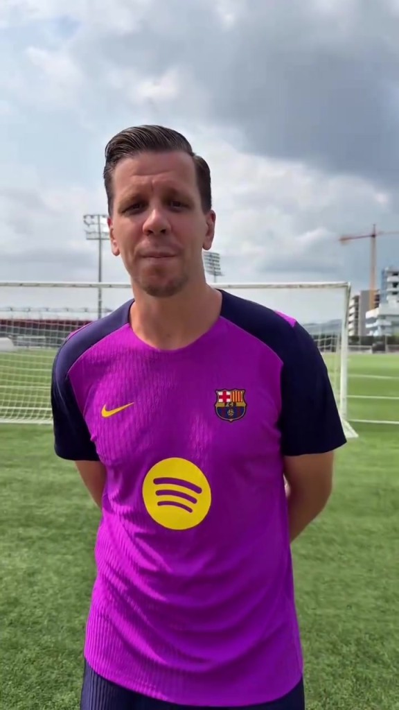 拉师傅：怎么来巴萨还考拼写啊？巴萨球员拼写“什琴斯尼”挑战！