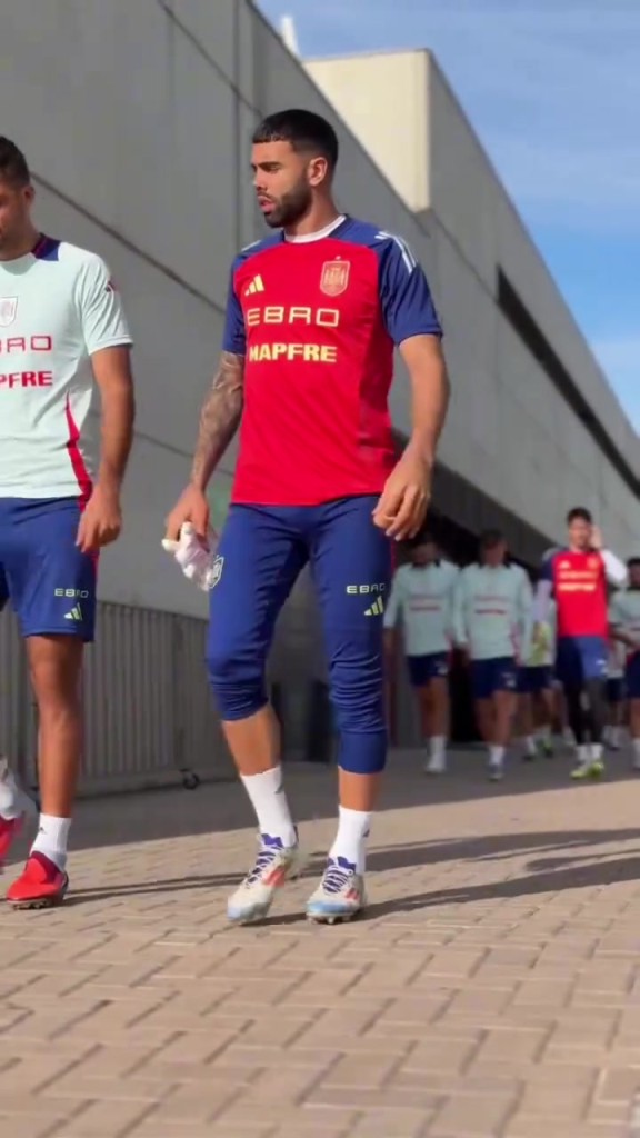 都是各家的大腿啊！西班牙队训练花絮！