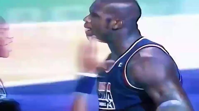 杨毅：奥尼尔的湖人，别说宇宙勇了，乔丹的公牛也不是对手啊