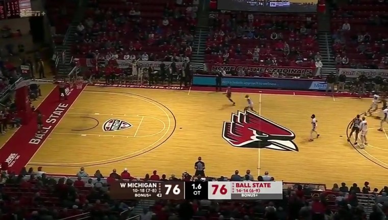 卧槽，这是我见过最牛逼的击地助攻了！