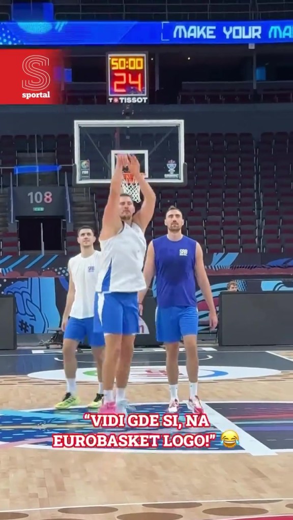 约老师手生了啊！约基奇尝试3次中圈投篮全丢 甚至还有三不沾