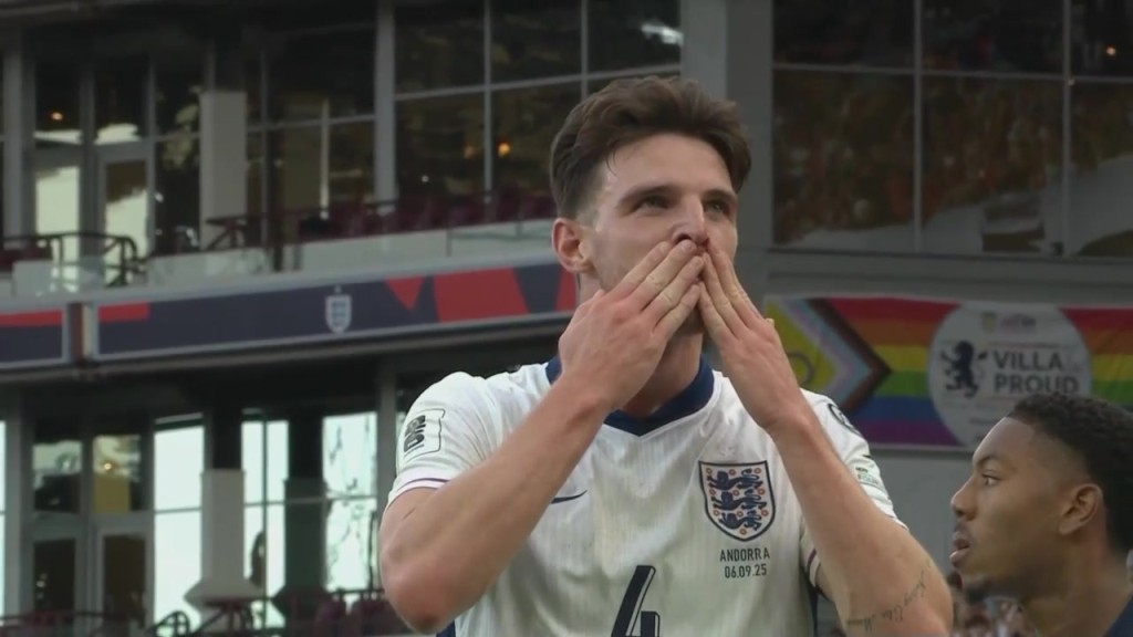 里斯-詹姆斯绝美弧线球传中助攻！赖斯后点头球攻门得手！