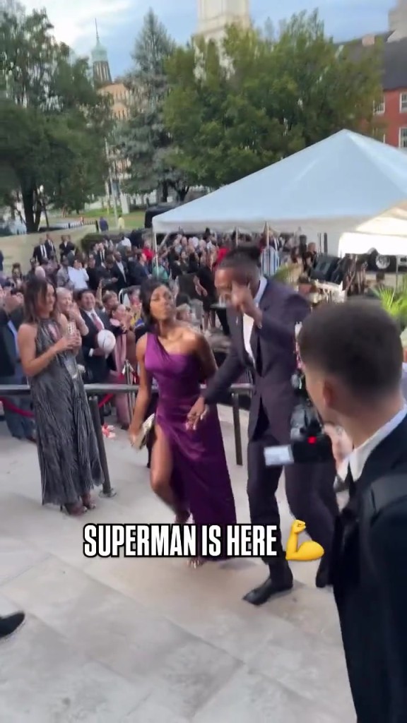 之前还在闹离婚！霍华德携手妻子参加名人堂入选仪式❤️❤️❤️