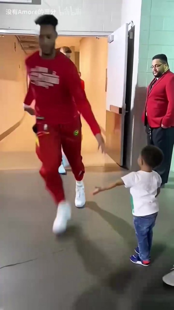 奥尼尔：这种机会我怎么会错过？NBA球员们的暖心时刻！